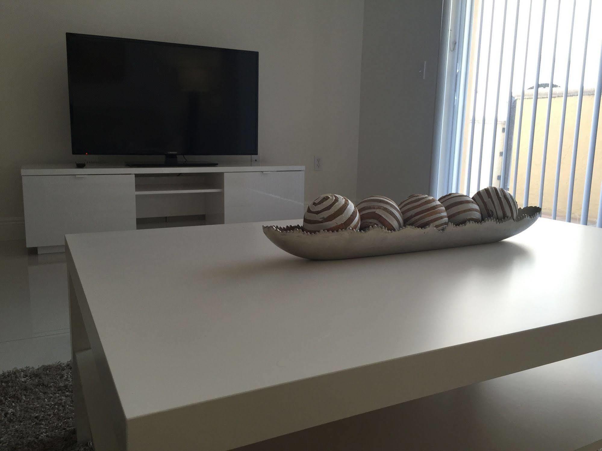 Lyx Suites At Merrick Park In Coral Gables Exteriör bild